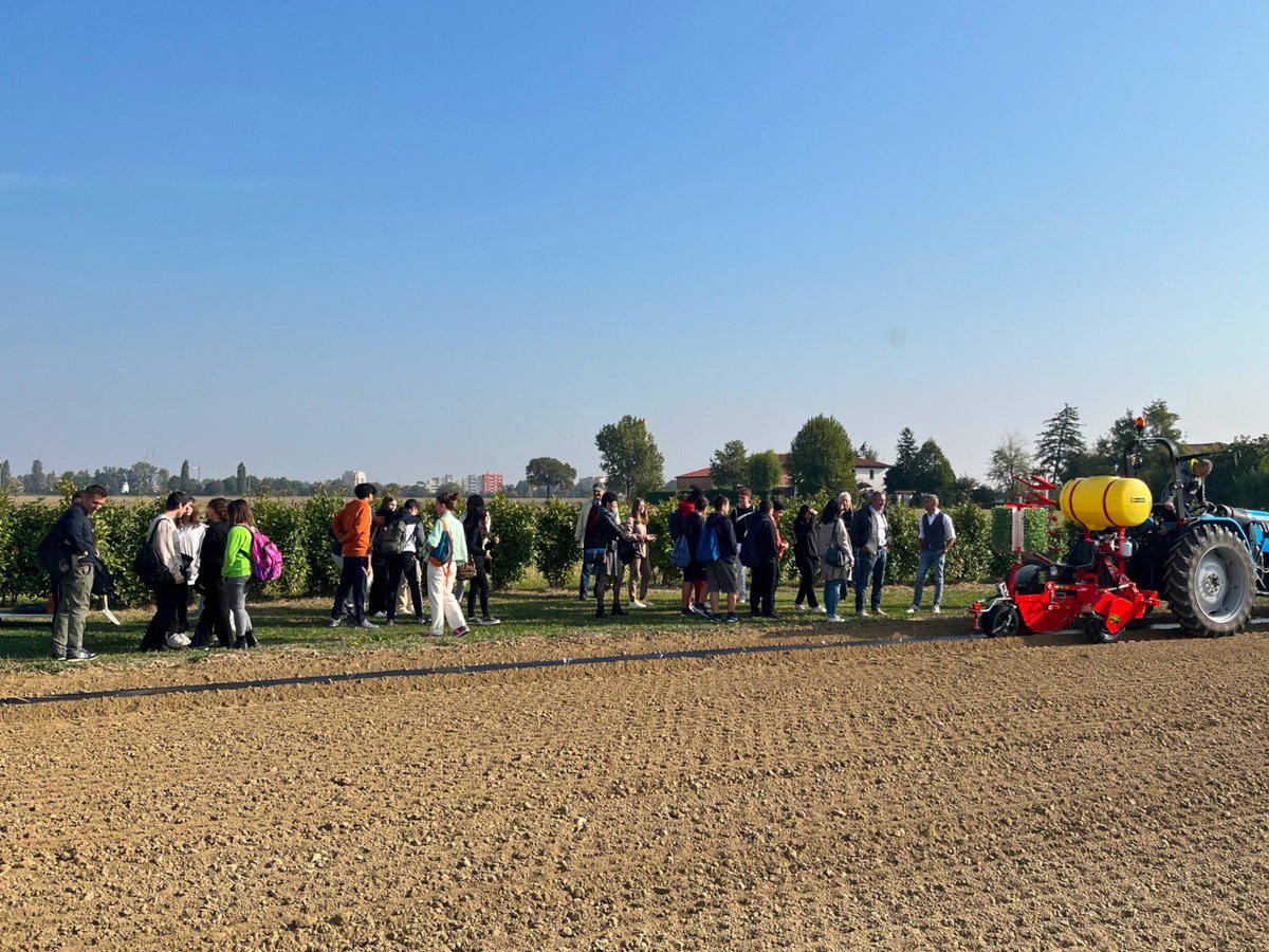 🎒 Ragazzi in visita 📚
𝑀𝐸𝐶𝐶𝐴𝑁𝐼𝐶𝐴 𝐴𝐺𝑅𝐼𝐶𝑂𝐿𝐴:
SCUOLA e TERRITORIO per un futuro pieno di nuove idee 💡

Crediamo nelle nuove generazioni ed è per questo che abbiamo ospitato con piacere un gruppo di studenti dell' IIS Giordano Bruno 
#checchiemagli #1transplanters