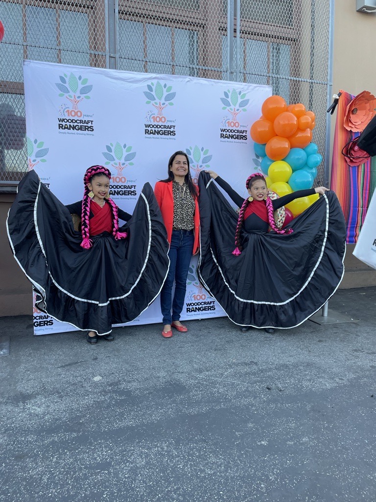 theJuleeBrooks's tweet photo. How wonderful to have @RepBarragan join in support of @WoodcraftRanger and #LightsOnAfterschool and celebrate our Centennial! And THANK YOU for your support of afterschool and championing more funding so more students like these beautiful folklorico dancers can participate! https://t.co/FnmzP9AGXB