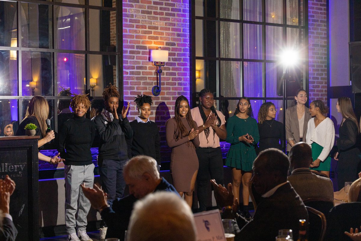 Some 📸 from last night’s Tip-Off Dinner! 

#StrutUp🦚