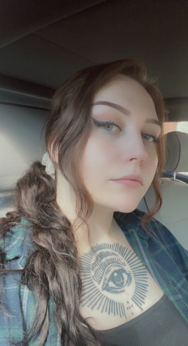 katcrossings's tweet photo. felt pretty! 🥺 https://t.co/s8c7V4cCEH