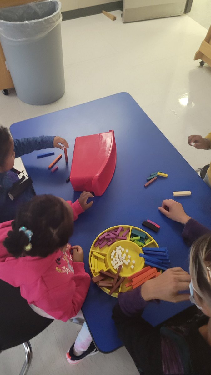 MsLewisWCDSB's tweet photo. Sorting &amp; Patterning Fun! https://t.co/hGvtKiKqWA