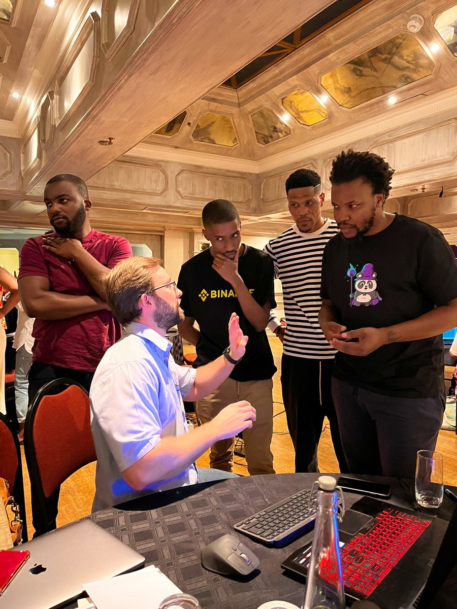 4otune's tweet photo. In August @Geekulcha facilitated the @rivonia_circle #PowerToAct Hackathon at @TshimologongIT which gathered techies, policymakers &amp; activist to tackle 4 challenges presented by RC

The 4 winning teams &amp; two other teams have reunited to integrate the solutions 

#PowerToActHack https://t.co/mczZWQfkXT