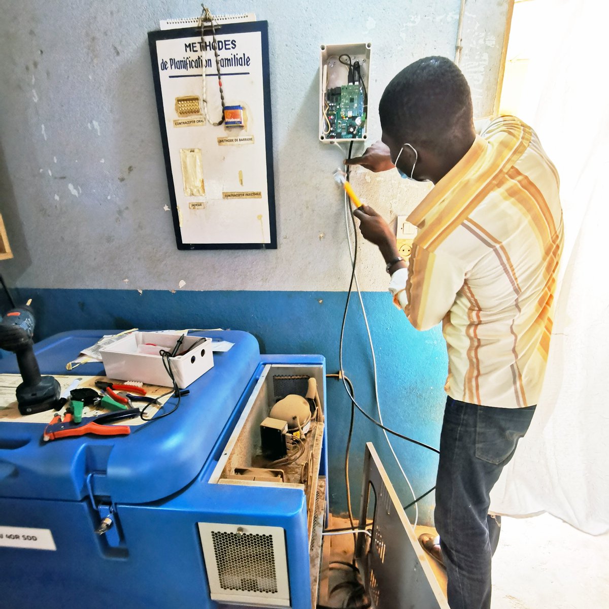 A2EI_'s tweet photo. Can #opensource data improve #PublicHealth?

In #Benin, @A2EI_ @OdysseyEnergyS &amp; @giz_gmbh partnered to monitor #EnergyAccess at health centres.

➡️https://t.co/whRrXMmD9C 

This #data analysis can help optimize #solar system size, maintenance &amp; use of public funds.
#SDG7 #SDG3 https://t.co/Wks24m1CbZ