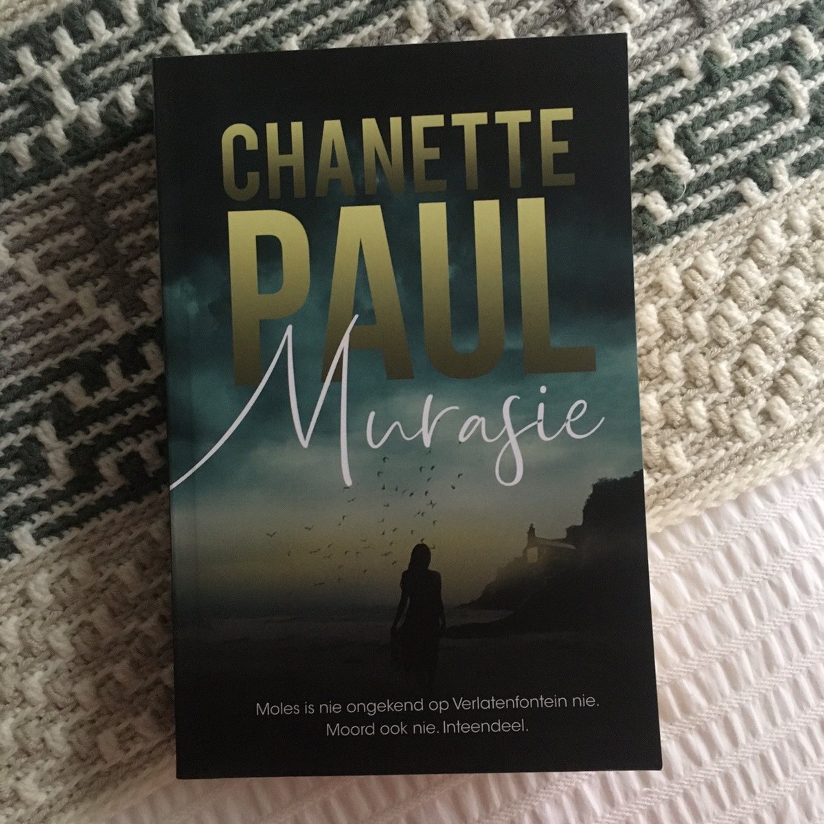 'n Weldeurdagte plot waaraan ek nog ’n geruime tyd sal herkou. #murasie #fiksie <a href="/Chanettie/">Chanette Paul</a> <a href="/LAPAUitgewers/">LAPA Uitgewers</a>