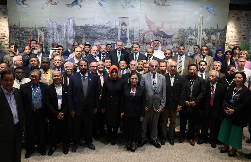 _aliyalcin_'s tweet photo. Cumhurbaşkanımız Uluslarası Emek Konfederasyonu [ILC] Heyetini Kabul Etti.

25 Ülkeden 33 Konfederasyon ile İstanbul’da kuruluşunu gerçekleştirdiğimiz ve 25 Milyon’dan fazla emekçiyi temsil eden #ILC heyetine ilgileri için Cumhurbaşkanımız Sn.@RTErdogan ‘a teşekkür ediyoruz. https://t.co/WgU8pE9mzP