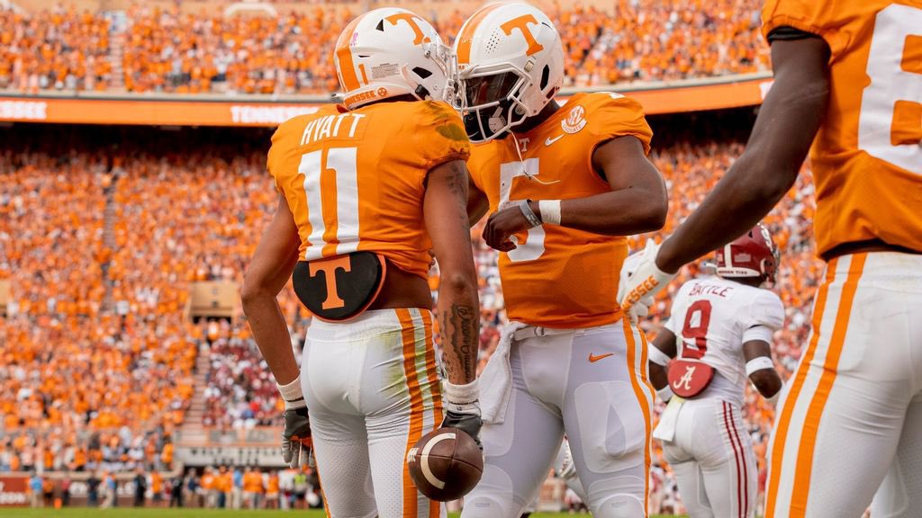 (AGTG) Blessed to receive an offer from The University of Tennessee ‼️<a href="/CoachKelseyPope/">Kelsey Pope</a> <a href="/Vol_Football/">Tennessee Football</a> <a href="/CoachWarren23/">Frank Warren</a> <a href="/CoachL__/">Coach L</a> <a href="/AHParkerFootba1/">A.H. Parker Football</a>