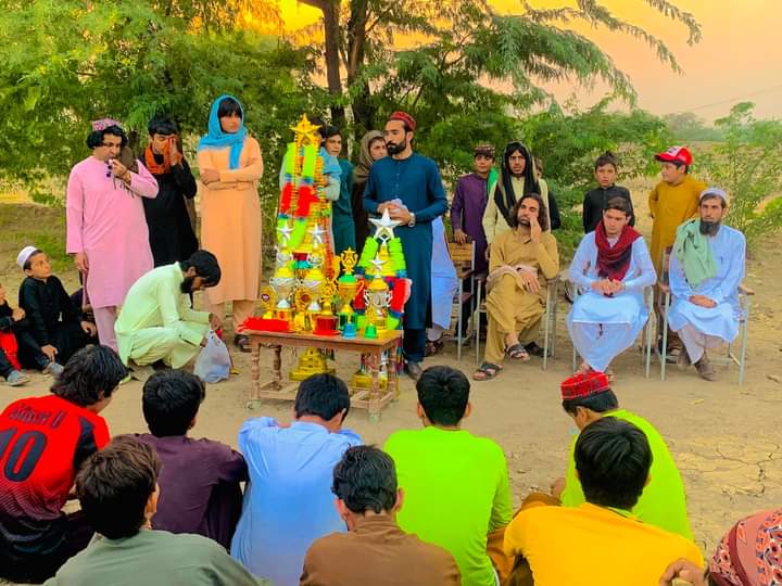 PTMJanikhel's tweet photo. نن په بچکي کلي جاني خېل کې کرکټ لوبې فاينل مېچ لپاره پښتون ژغورنې غورځنګ جاني خېل کوارډينټر مشر مېلمه په توګه شرکت وکړ.
پښتون ژغورنې غورځنګ ټوله پښتونخوا کې ورځ تر بلي پرمختګ روان کړې دې.ان شاء الله ډېر زربه پښتون وطن کې سيالي راځي.
پښتون ژغورنې غورځنګ جاني خېل نشر و اشاعت څانګه https://t.co/8mffuebPLw