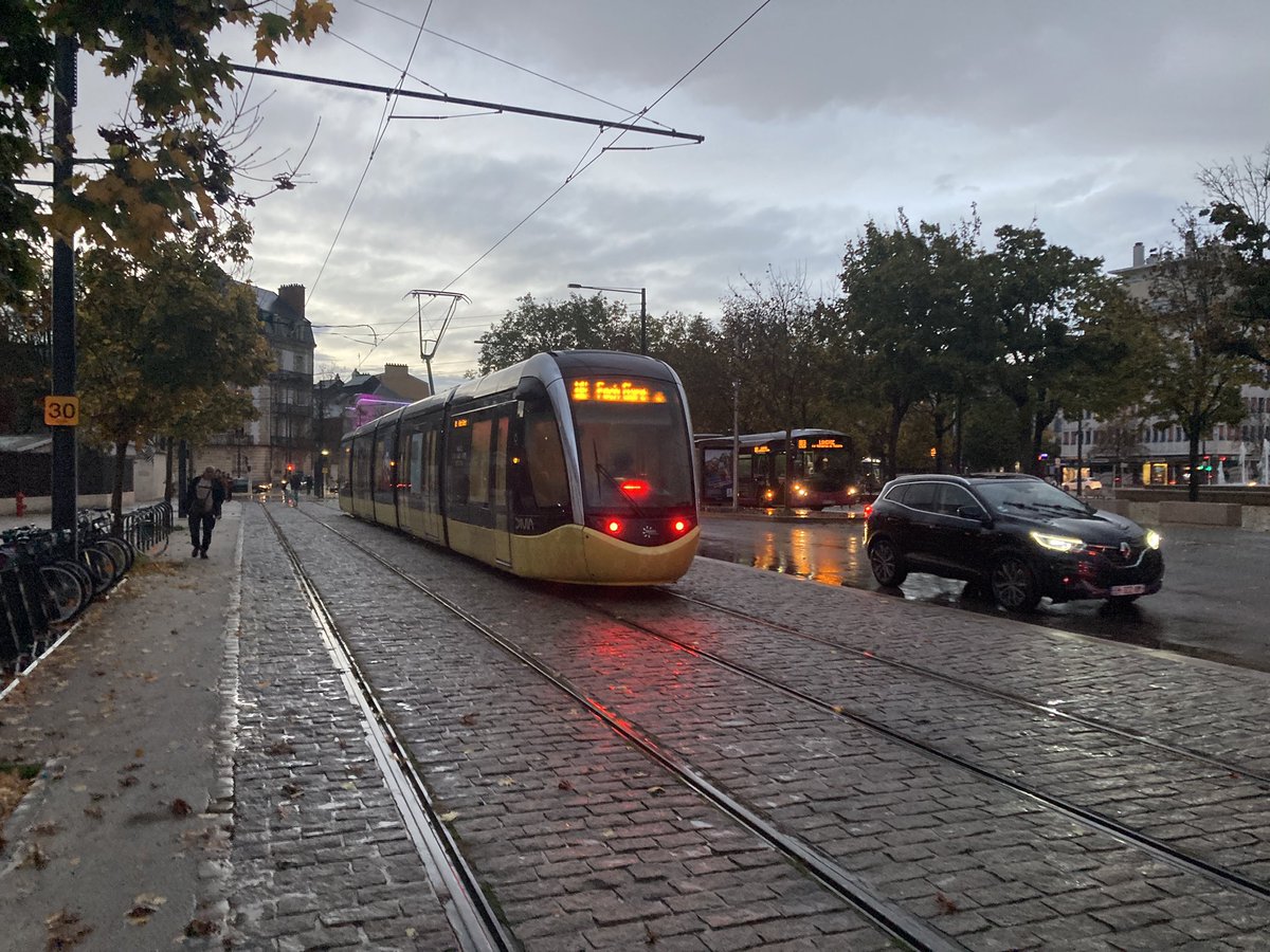 Le trafic des trams est interrompu suite aux intempéries #keolis #Dijon #tram #Bourgogne