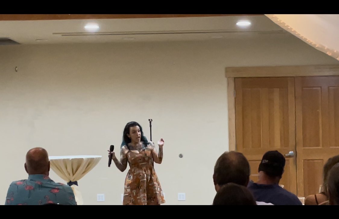 JennSuthy's tweet photo. Got to be on a hella fun show last night, while in line for the ladies an audience member told me how happy &amp; surprised she was there was was a woman on the lineup. Shout out to @SideSplittingET for bringing the ta-tas to the tee-hees! We out here giving the people what they want https://t.co/88ns8ccv0Y
