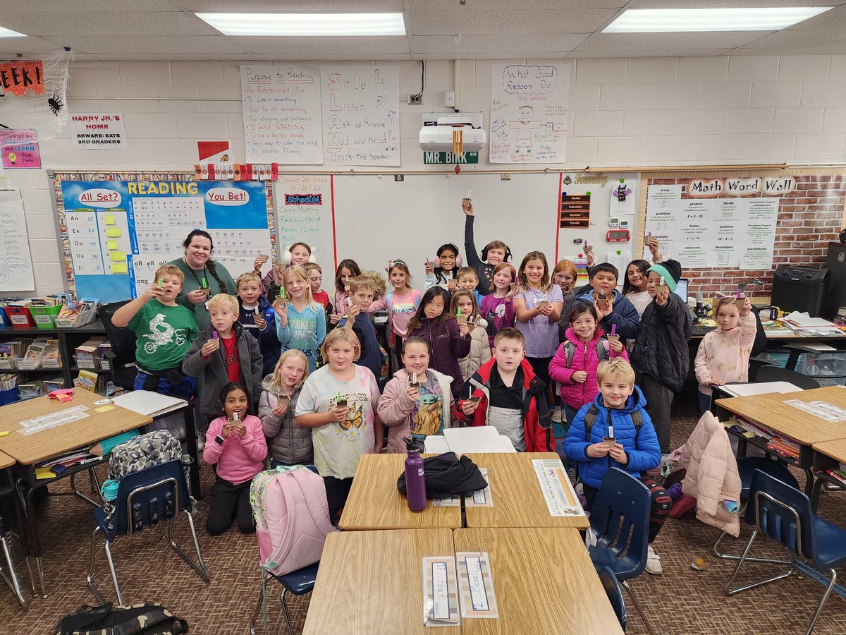 Students in Garden Club showing off their freshly planted herbs...cilantro, oregano, basil, chives, &amp; parsley! Fingers crossed that they grow! Great job 2nd &amp; 3rd graders! <a href="/fiore_bridget/">Miss Fiore</a> #sd113a #RebelPride