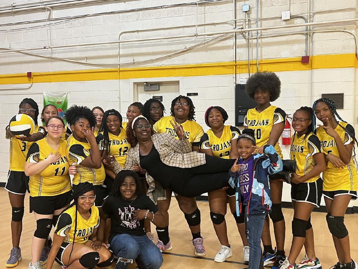 SchoolSnowden's tweet photo. Last volleyball game of the season. Let's go Trojans! https://t.co/DLuPePUVmr