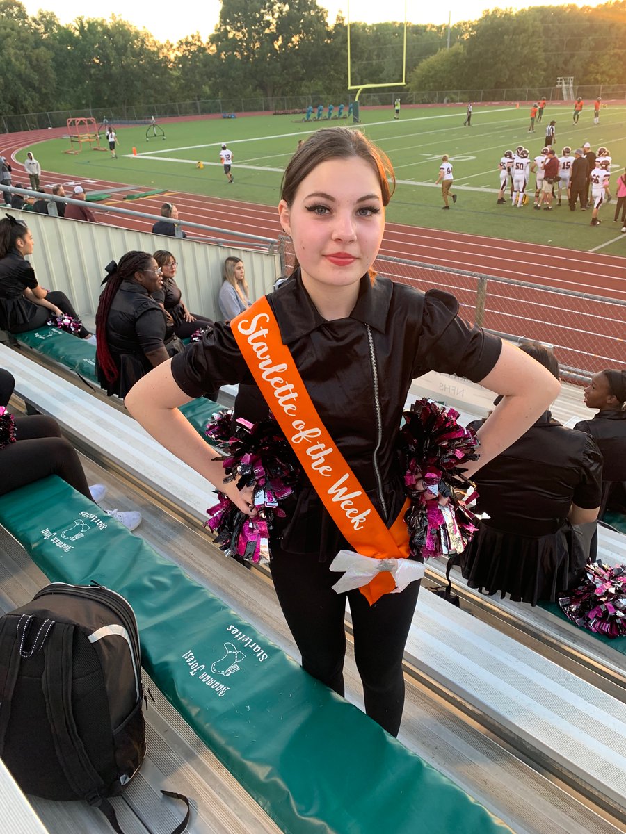 NFStarlettes's tweet photo. Congratulations to our Starlette of the week, Claire! 🌟 https://t.co/lmvpcJ6bZg