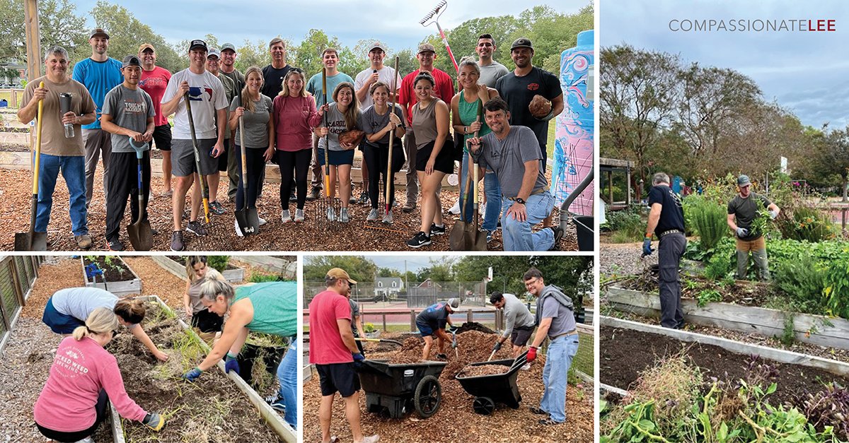 LeeAssociatesRE's tweet photo. Our #LeeCharleston team #volunteered at a park in Downtown Charleston in support of the @CharlestonParks harvesting sweet potatoes, replenishing mulch, clearing out abandoned community planters, picked weeds, &amp; more.
#CompassionateLEE #Philanthropy #ParkConservancy #LeeAssociates https://t.co/ViEvIzDpYW