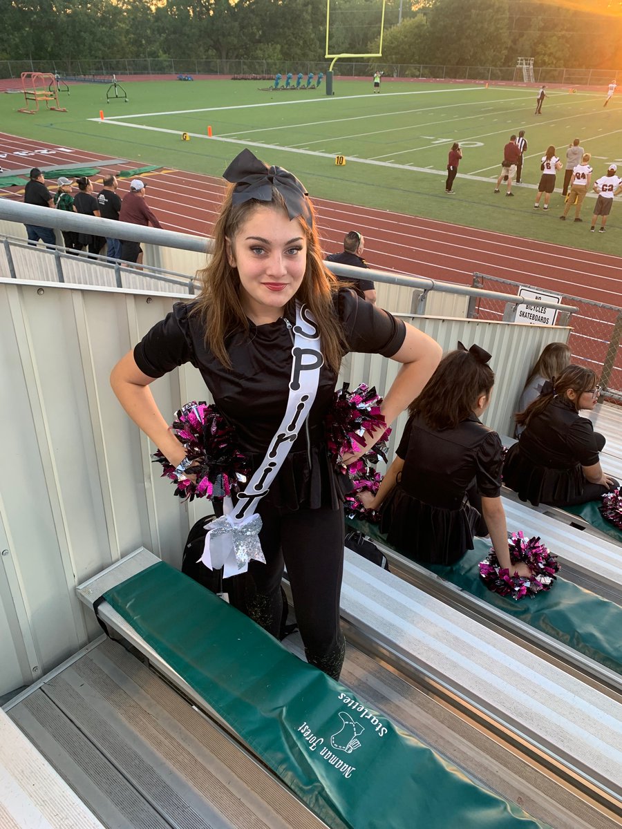 NFStarlettes's tweet photo. Congratulations to our Spirit Girl of the Week, Samira!! 🌟 https://t.co/do2lDnAHxU