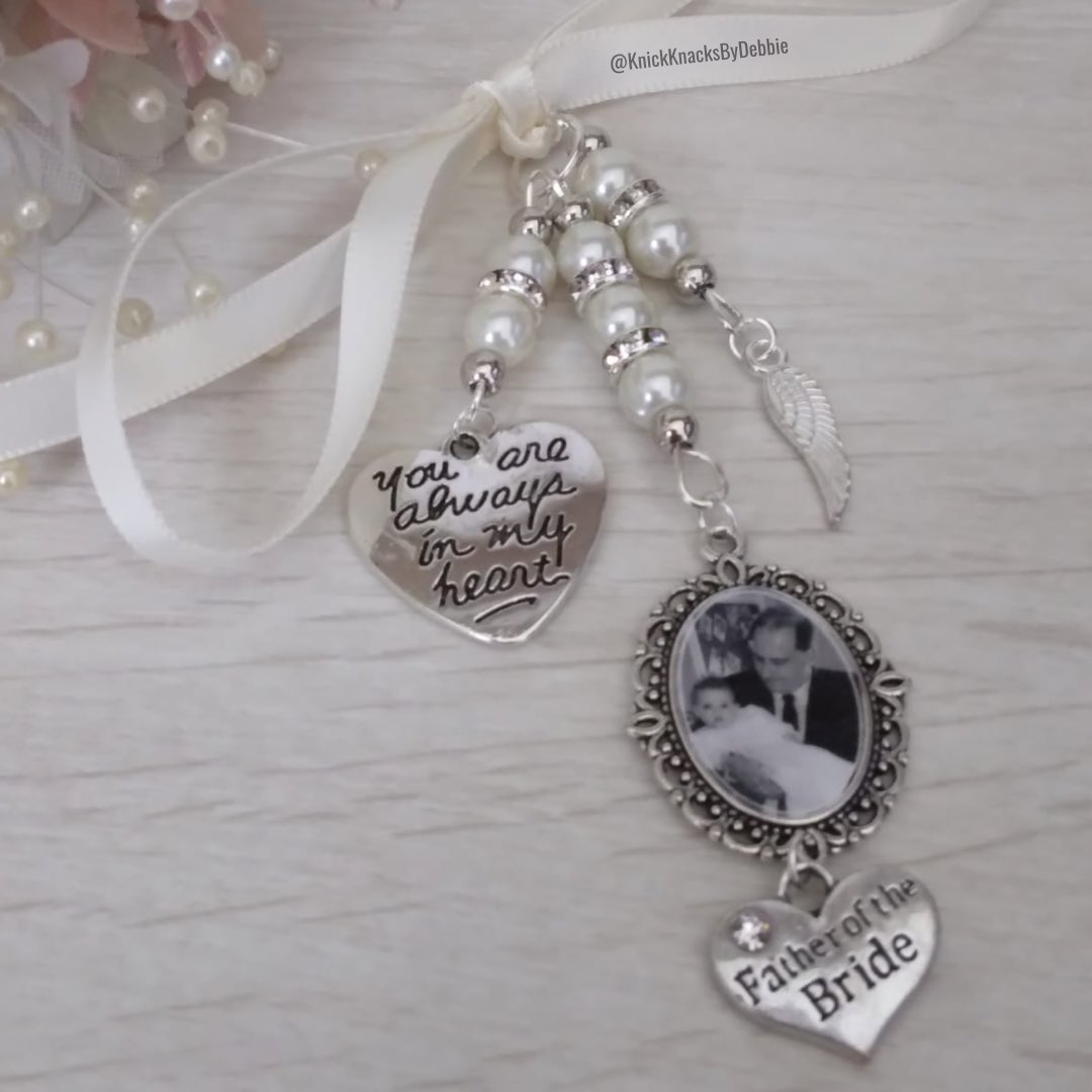 knickknacksbyde's tweet photo. 🥺 Crafting bridal bouquet charms always reminds us exactly why we love our small business.

💐 The one photographed is one of our limited edition ones, in the colour ‘Pearl White’. 

🛍 Grab yours now on @ShopSheHeThey 

https://t.co/fbXcS4qwDW https://t.co/aMFpQcyDTn