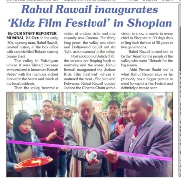 Proud to be at a historic event! With Shri Pole, Dividional Commisioner J&K at the launch of a ‘Kidz Film Festival’ at a cinema Shopian, rural South Kashmir @PMOIndia @AmitShah @ianuragthakur @MIB_India