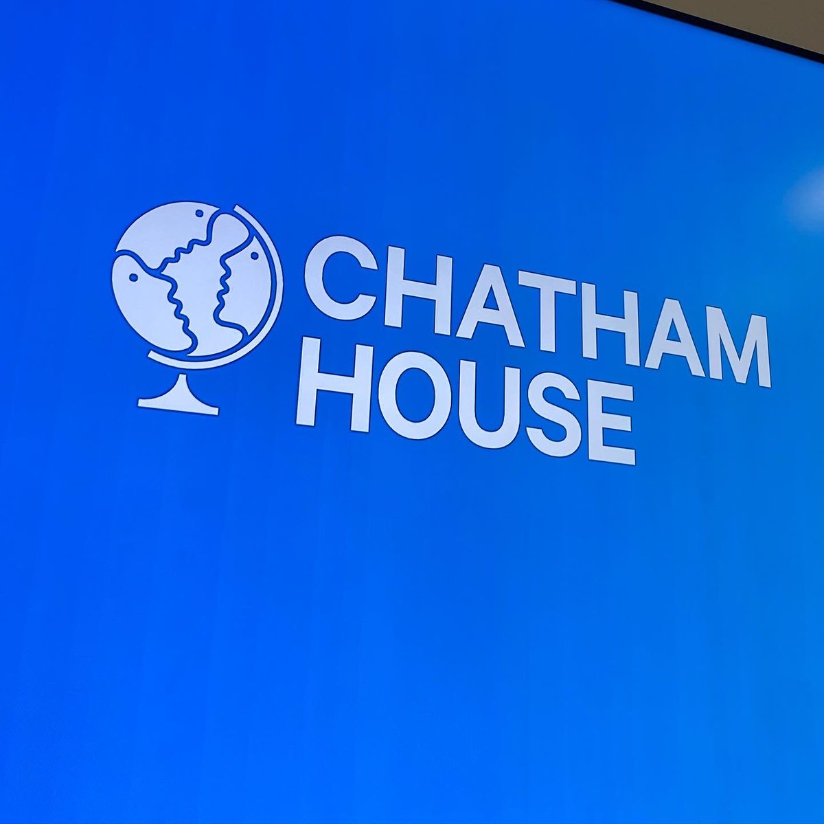 Future Leaders Network tweet media