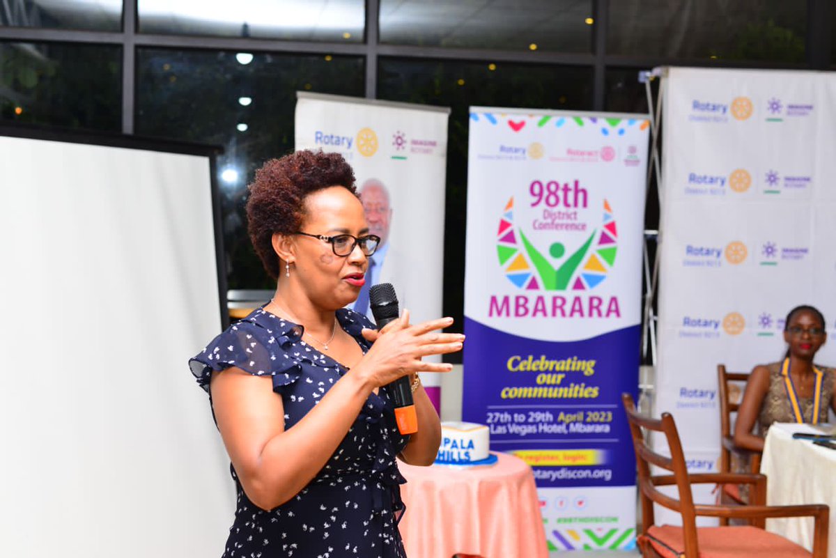 Our charter president and chairperson of the Rotary Friendship Exchange <a href="/TumwesigyeHope/">hope tumwesigye</a>.
#rckla7hills #DGsvisit