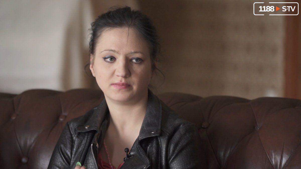 1188's tweet image. Priesteris Mediņš - "Ērkšķu" Gunita ir pārāk pieķērusies upura lomai #saruna #sieviete #caurērkšķiemuz #1188play
1188.lv/padomi/prieste…