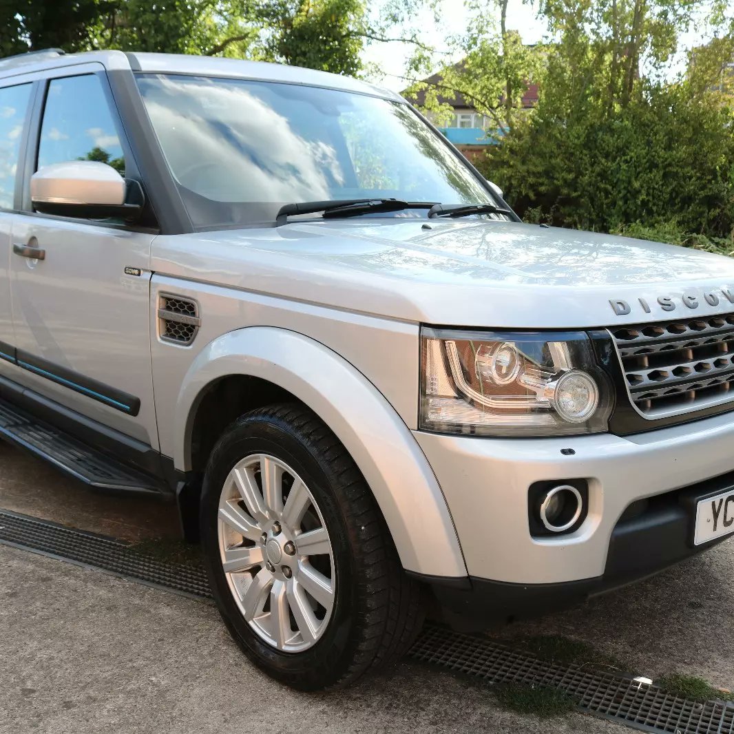 kai_and_karo's tweet photo. ENROUTE MOMBASA ARRIVAL ON 15TH NOV🇰🇪
2015 LANDROVER DISCOVERY IV SE
PRICE; KES 5,400,000 NEGOTIABLE
📲📲 +254703334662 Khalif
3,000cc turbo diesel🇬🇧
460NM of torque🇬🇧
8 speed ZF gearbox🇬🇧
Full maintenance history since new🇬🇧
Leather interior🇬🇧
7 seater🇬🇧
#DiscoveryIV #Landrover https://t.co/pQuatGXkZe