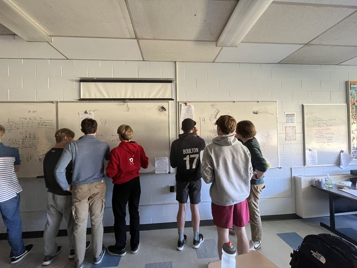 KHSAcademics's tweet photo. Problem set fun time!!
Ms. Taftβs AP Calculus class is collaborating to solve some non-trivial related rates problems!
#apcalculus #relatedrates #mathisfun https://t.co/Uvq0KnQ5mk