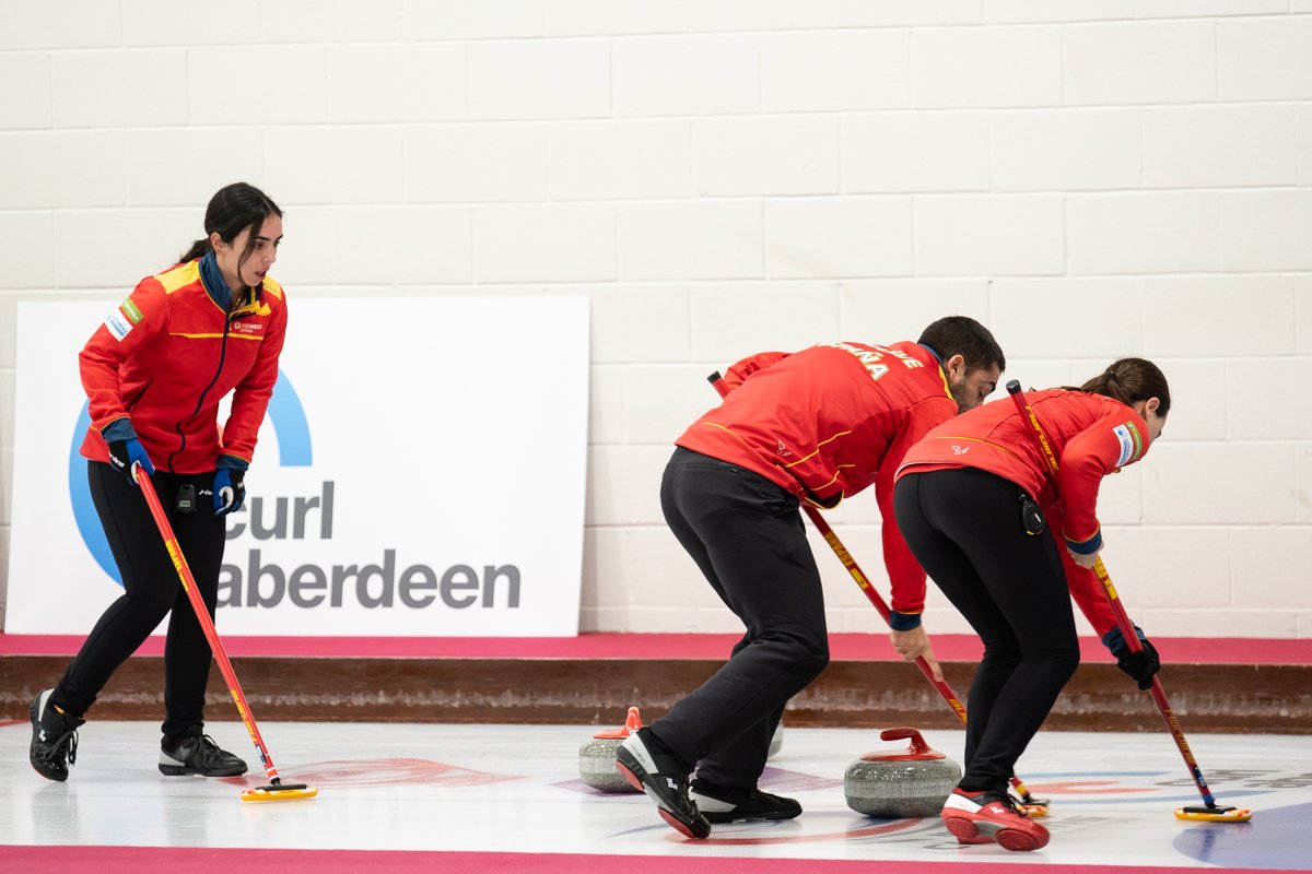 España se despide del Mundial Mixto 2022 con la cabeza alta 🥌

➡️ El combinado nacional cae en el ‘extra end’ ante Noruega 🇳🇴 (6-7) después de lograr una gran remontada, y finaliza su papel en Aberdeen dando una excelente imagen.

📸 <a href="/worldcurling/">World Curling</a>

#curlingESP #WMxCC2022