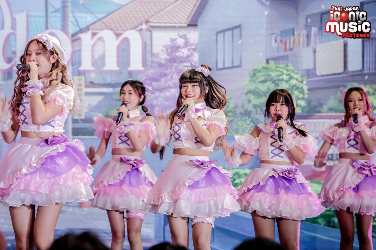 WissyOfficial's tweet photo. ภาพบรรยากาศการแสดงสดจากสาวๆ Wisdom ในงาน THAI-JAPAN ICONIC MUSIC FEST 2022 at CHAROENNAKORN HALL, M Floor @ ICONSIAM
#wisdomidol #wisdomidolth #sisterwisdom https://t.co/4KF8bQWufF