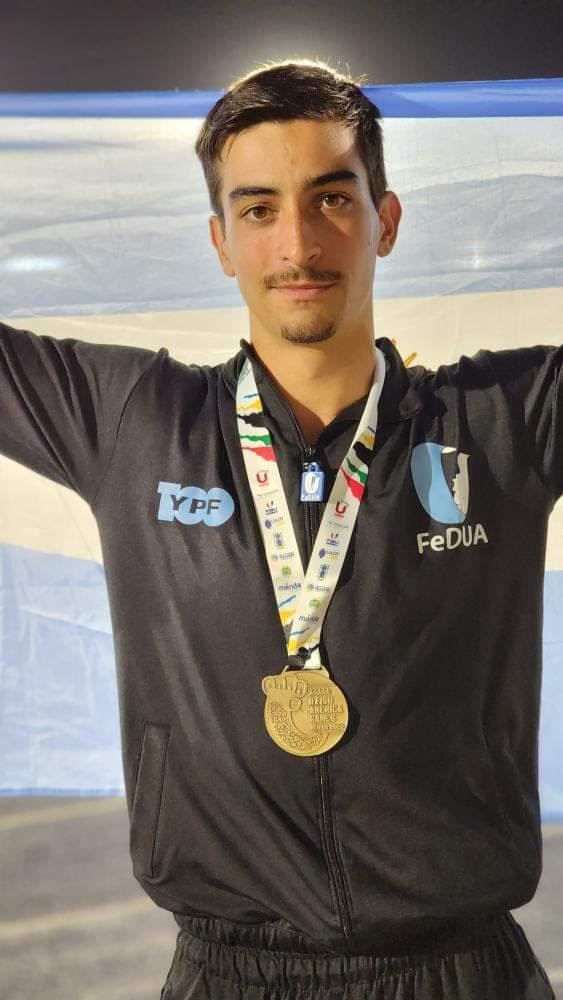 DeportesUdeSA's tweet photo. Programa Deportistas Universidad de San Andrés.
Estanislao Mendivil de la carrera de Economía, obtuvo para Argentina la primera medalla de oro en II FISU AMERICA GAMES, Mérida 2022 en los 800 mts PBen Atletismo 1.49.35 - 20/10/2022-
Orgullo UdeSA, y del Deporte Universitario . https://t.co/N5IJQWpzkz