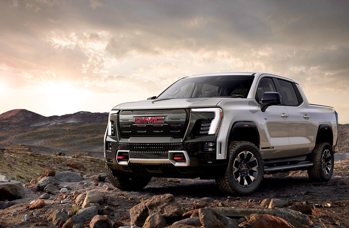 stoopsauto's tweet image. GMC released pictures and info on the new Sierra Denali EV, but we don’t think enough people have seen the Sierra AT4 EV. What are your first thoughts on this truck?
#SierraAT4EV #GMCEV #GMCSierraEV #GMC #SierraEV