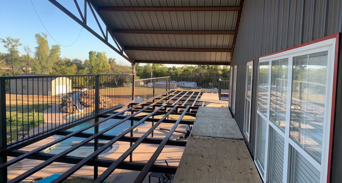 Kaad_G's tweet photo. I know someone needs one built! 
Holler at me 580-279- fiveeightzeronine

Fence (barb,pipe,no climb,wood)
Buildings 
Repair work 
Decks 

I can do it all https://t.co/mIMSWrhaAk