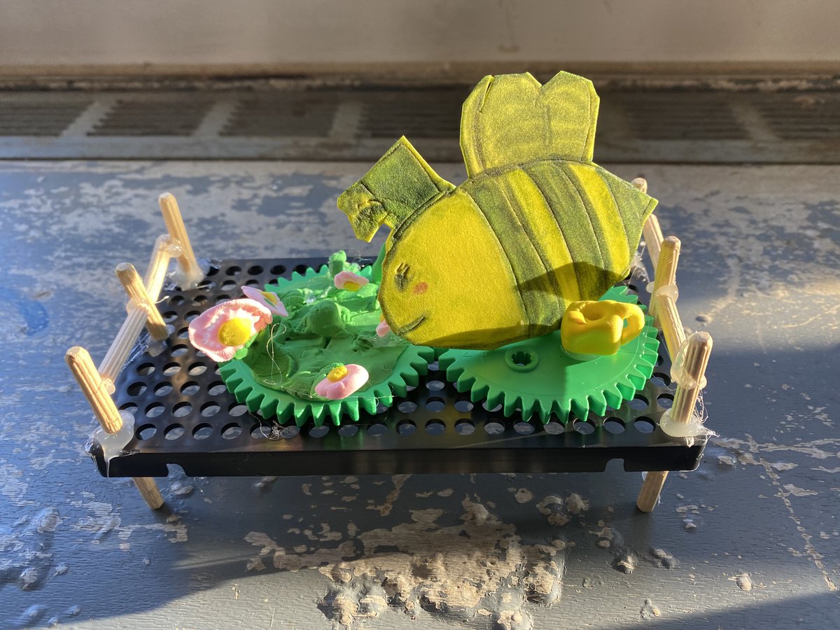 MrsIronfield's tweet photo. STEM Week Day 3 Automata Projects! https://t.co/y8T47vTE1k