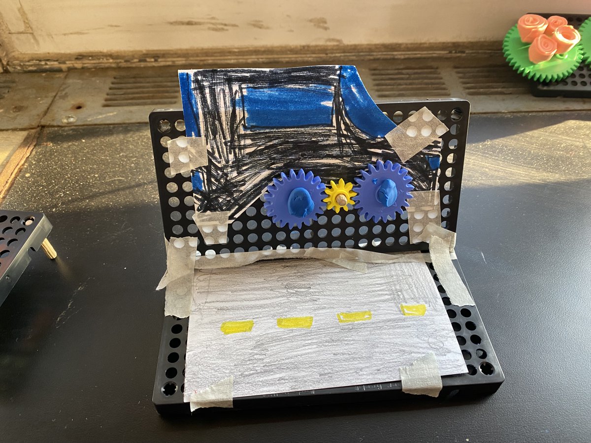 MrsIronfield's tweet photo. STEM Week Day 3 Automata Projects! https://t.co/dad1SkSOSN