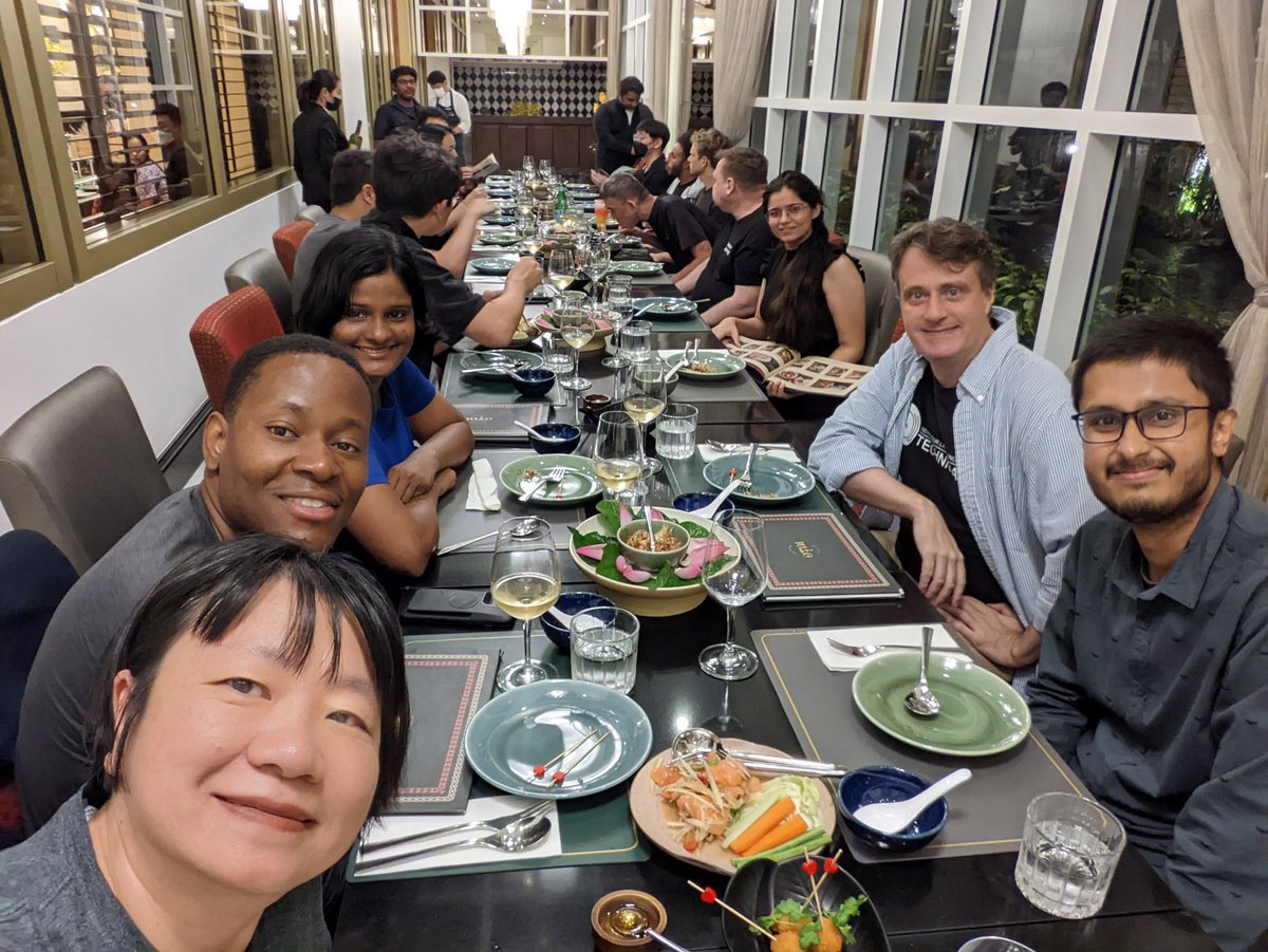 margaretmz's tweet photo. Dinner with ML GDEs in Bangkok! @GoogleDevExpert @vykthur @RisingSayak @mdda123 @URengaraju @ksoonson... https://t.co/J8qPDKbiKo