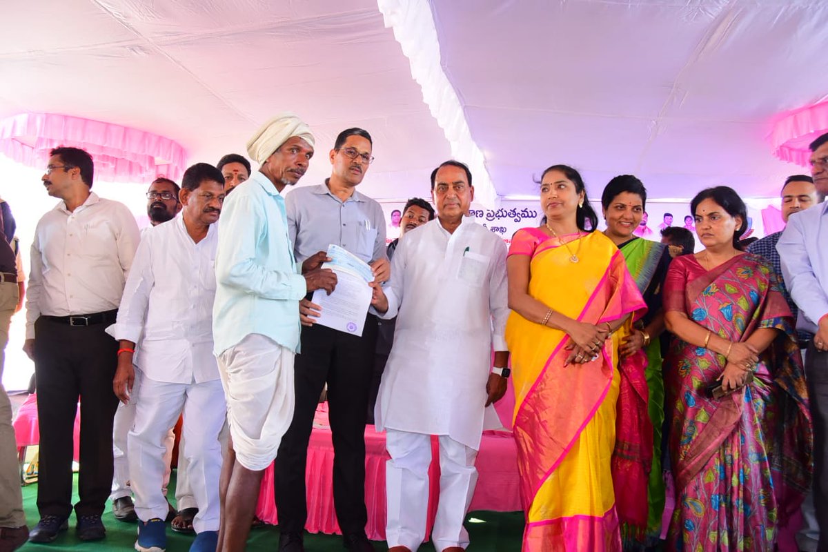 dobriyalrm's tweet photo. Happy to begin  relocation of villages from core area of Kawal Tiger Reserve, Nirmal, Telangana. Two villages being relocated with Rs.21.20 Crs budget...what a noble beginning...Kudos to the team KTR.. https://t.co/Z5shWdUw1n