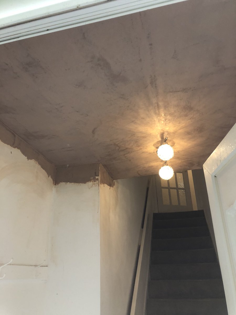Trying out the new <a href="/britishgypsum/">British Gypsum</a> Fast set plaster today on a small job. Definitely be keeping a few bags in the van from now on. Ideal for small jobs and trowels up class 👍 #plastering