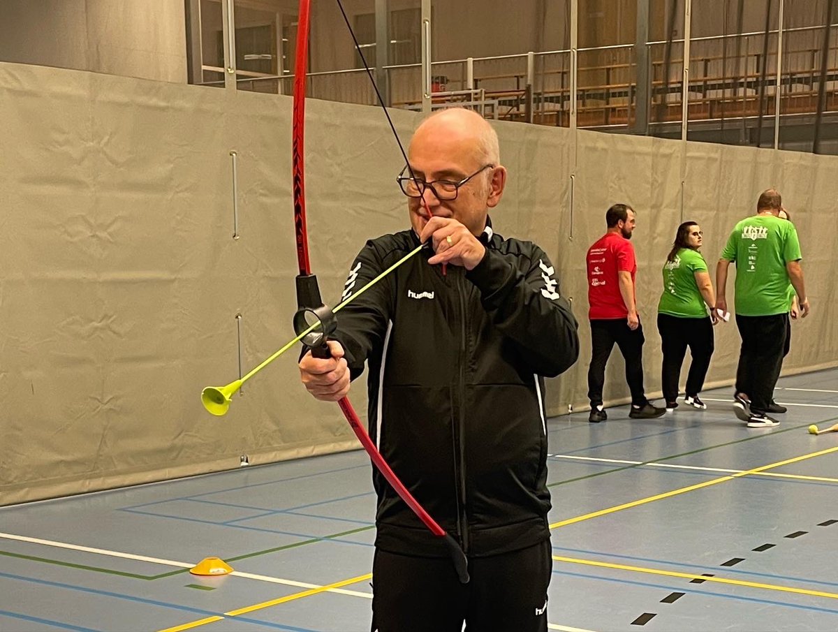 b2gveluwe's tweet photo. Het kleurcode spel geleid door Jasper viel goed in de smaak! https://t.co/ibNVpiQf5b