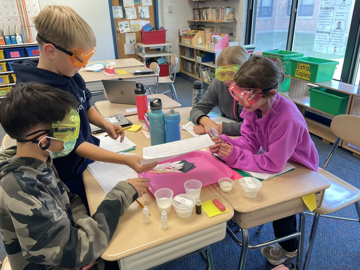 Chemistry in action in fifth grade <a href="/GlenGroveSchool/">GlenGroveSchool</a> #weareD34