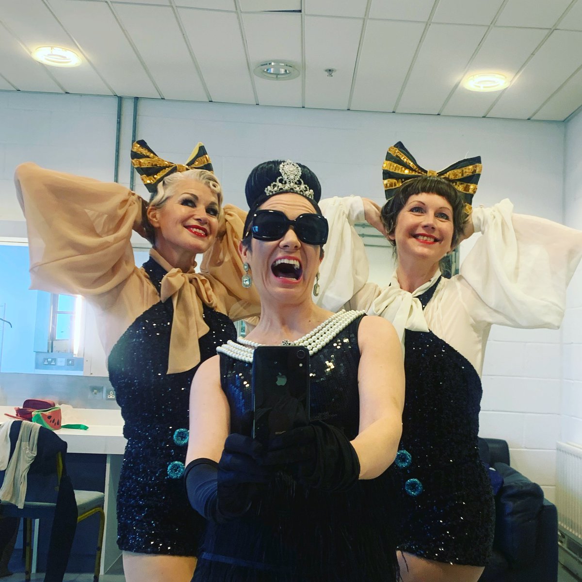 Totally fabulous gig yesterday <a href="/artsdepot/">artsdepot</a> ❤️ a heartwarming audience and lovely to have a cuppa with the wonderfully talented <a href="/BEESKNEESplease/">The Bee's Knees</a> 💖 Xxx
