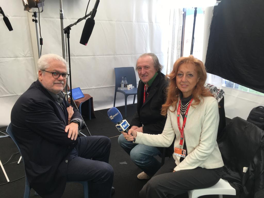 🎥 Un ampio reportage sulla 17esima edizione della <a href="/romacinemafest/">Rome Film Fest</a> con <a href="/BabaRicherme/">Baba Richerme</a> e <a href="/AntonioDOlivo/">Antonio D'Olivo</a>; e sull’ultimo album di <a href="/mengonimarco/">Marco Mengoni</a> “Materia (Pelle)”.
⏰ Alle 12.30 a #PrimaFila con <a href="/mirimauti/">miriam mauti</a>.