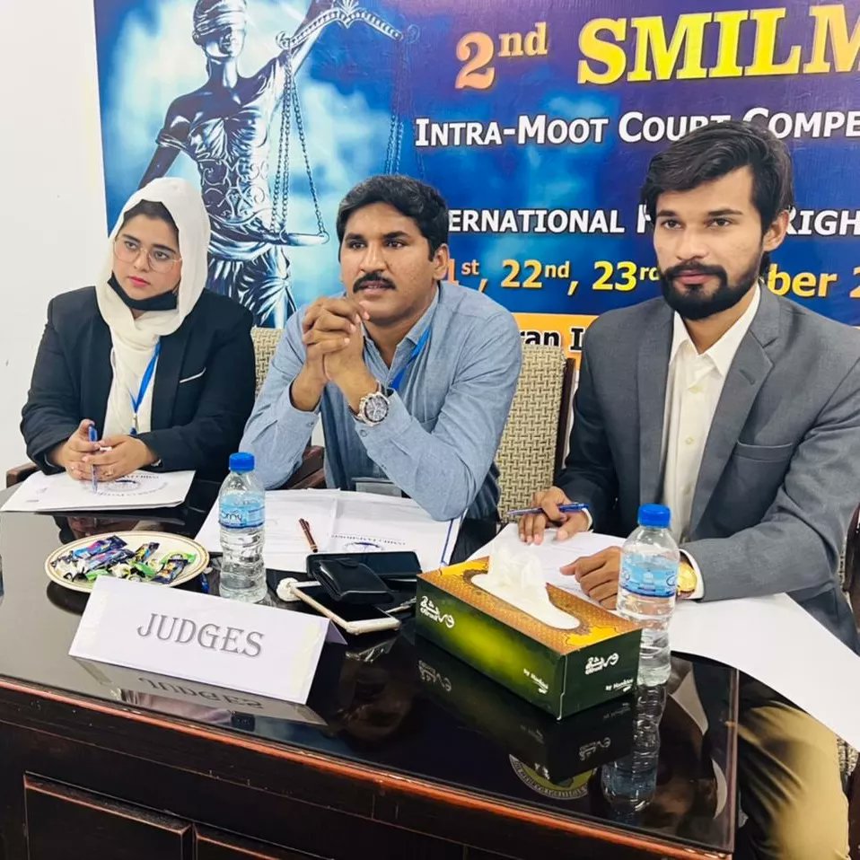 SmilMooting's tweet photo. The 2nd SMILMS Intra Moot Court Competition 2022.
Day 01 consisted of the Preliminary Rounds where teams got a chance to show their skills of advocacy and legal research in front of a panel of seasoned judges.

#SMILMS #Sindhmehran
#Sindhmehraninstituteoflaw
#2ndSMILMS_Intra https://t.co/a1yy5XZi5N