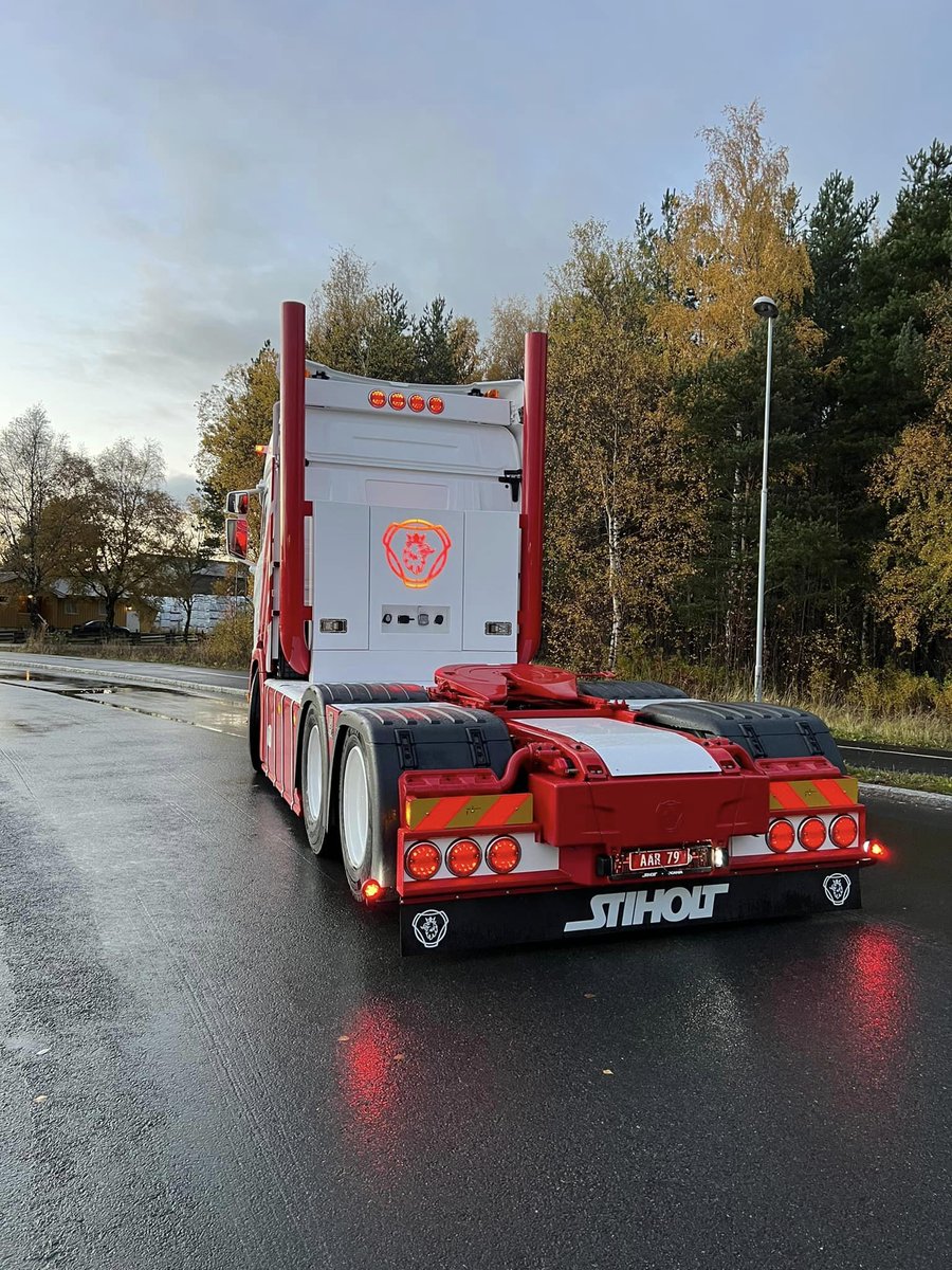 ScaniaStraightPipe🇳🇱 tweet media