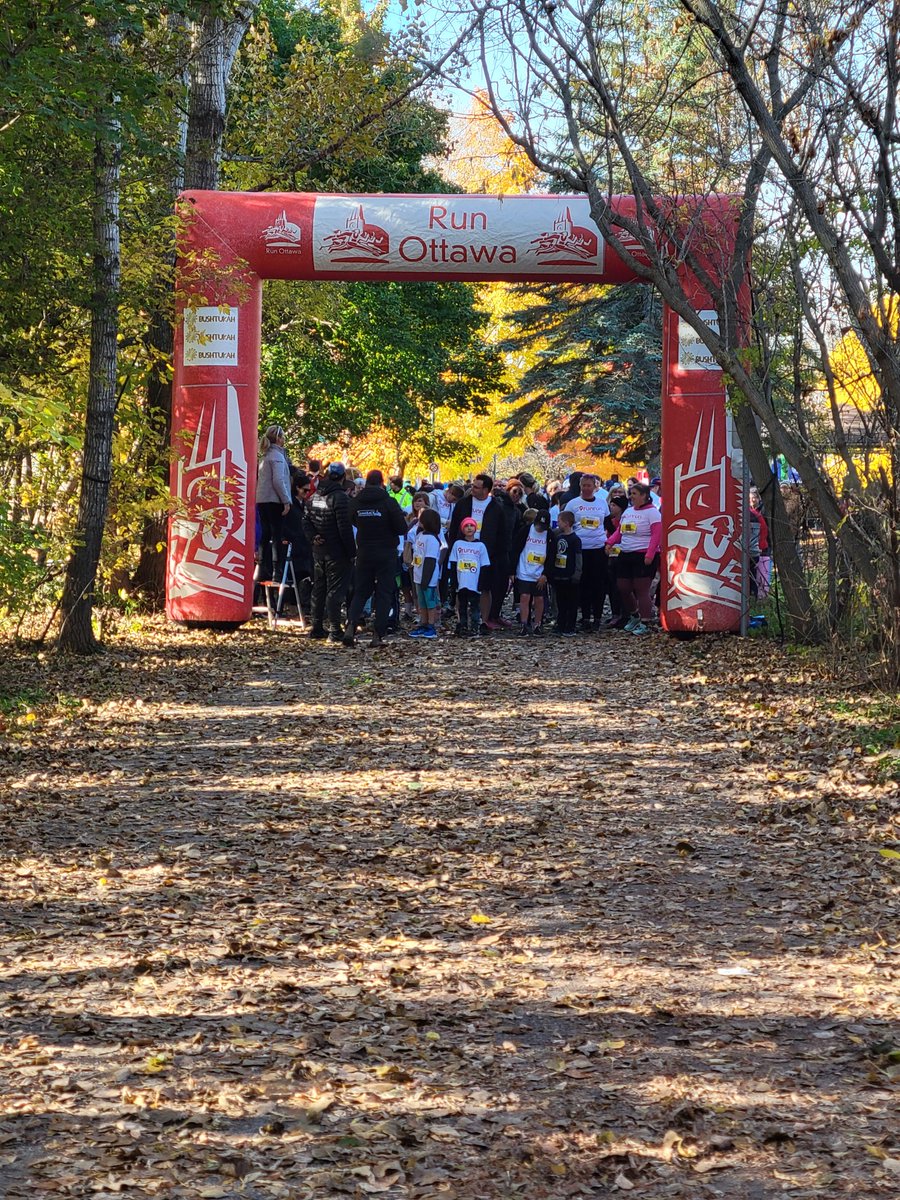 9RunRun's tweet photo. #FlashbackFriday to all the fun that was had at #9runrun 2022! Here are a few of the highlights from last Saturday. Thank you everyone that participated, volunteered and cheered! You can still donate to @ottfrf, donations will be accepted until November 6: https://t.co/8PX7vyKsEF https://t.co/Wbnltdbz8N