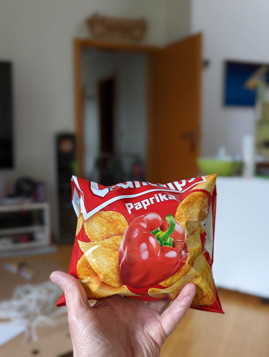 lehreit's tweet photo. Statt 175 nur noch 150 Gramm zum selben Preis! Das war meine letzte Packung #Lorenz #Crunchips 🖕🏻 https://t.co/aBI6pVEKYM