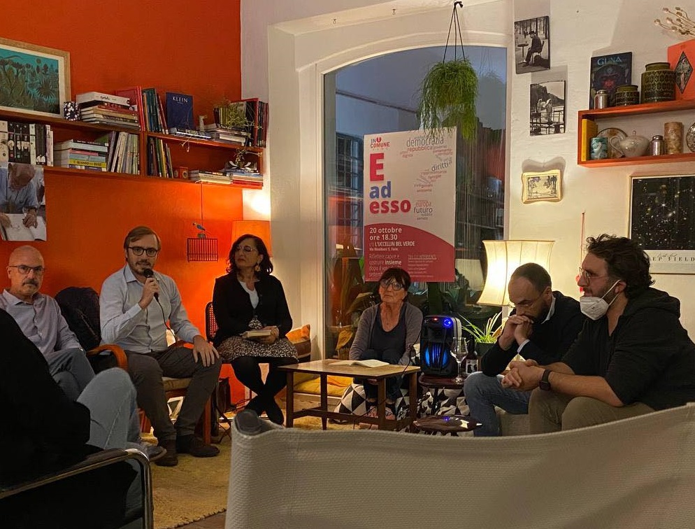 Mascarin_2014's tweet photo. Un #confronto partecipato, di quelli che fanno bene alla #politica e alla città. Servepromuovere la discussione e il #confronto senza timori e snobismi. Perchè nessuno ha la verità in tasca nel faticoso cammino di ricostruzione del campo progressista. https://t.co/K5cSW2gQoO