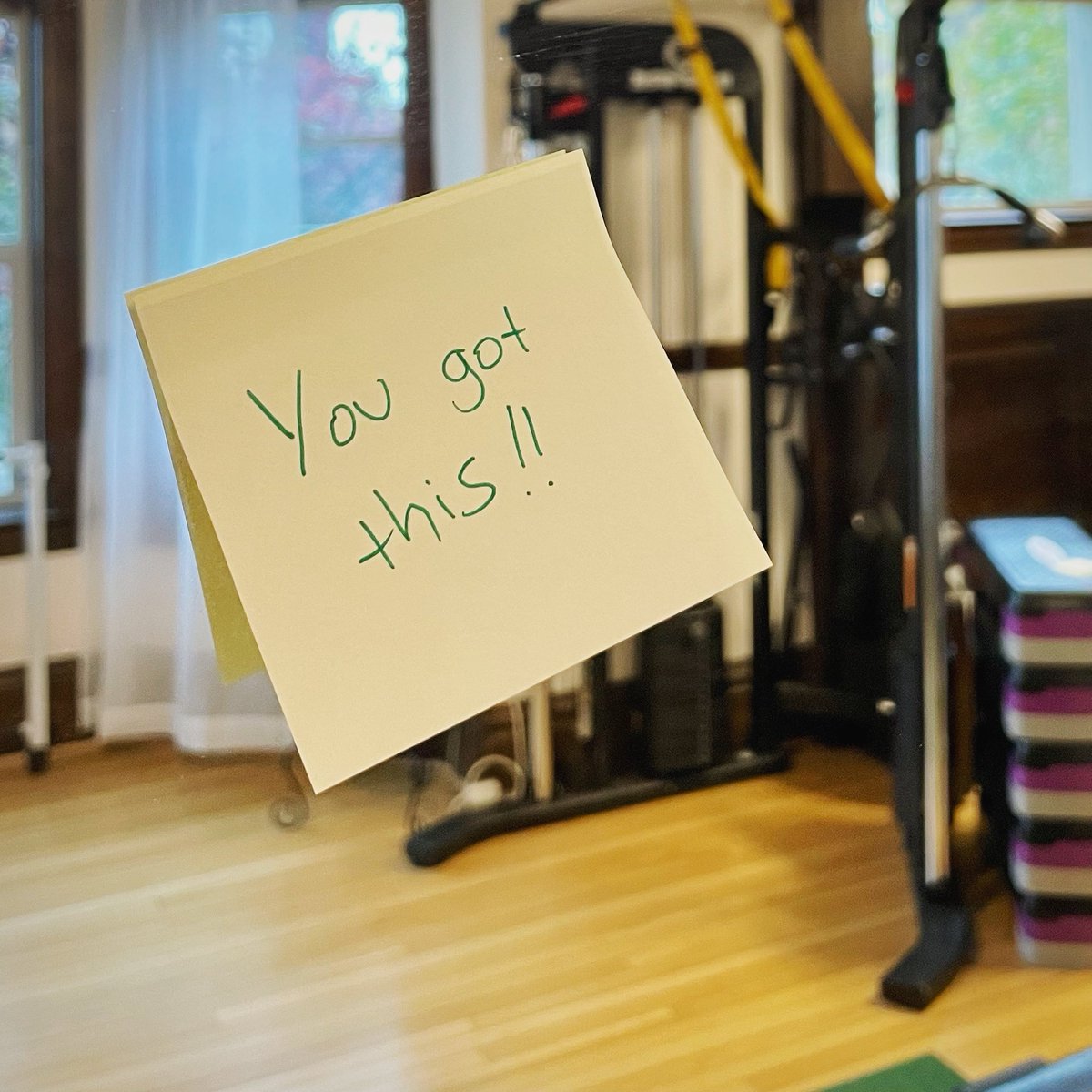 It’s finally finally Friday 💪 out.fitness