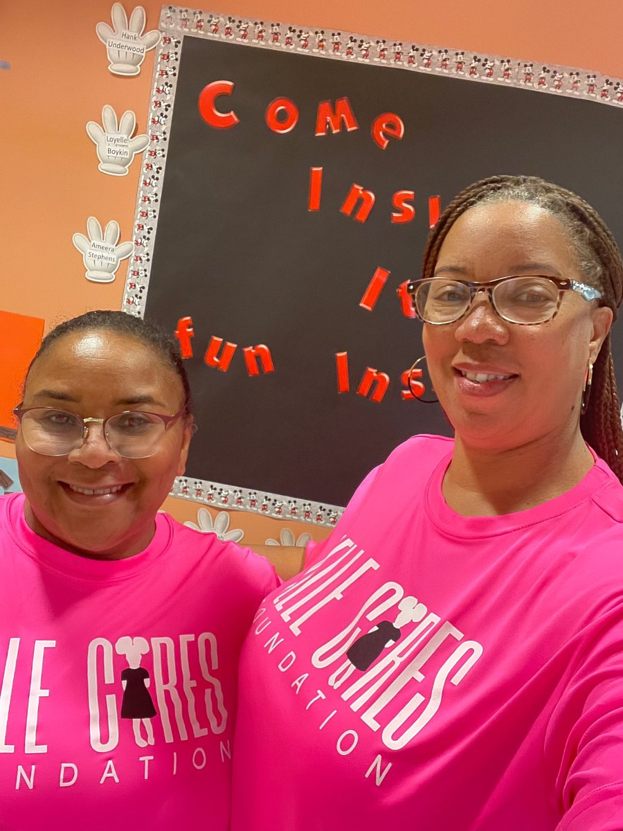 When it’s pink out day at school! #Twinning #BreastCancerAwareness #vellecares <a href="/LeVelleMoton/">LeVelle Moton</a> <a href="/RiverBend_ES/">River Bend ES</a>