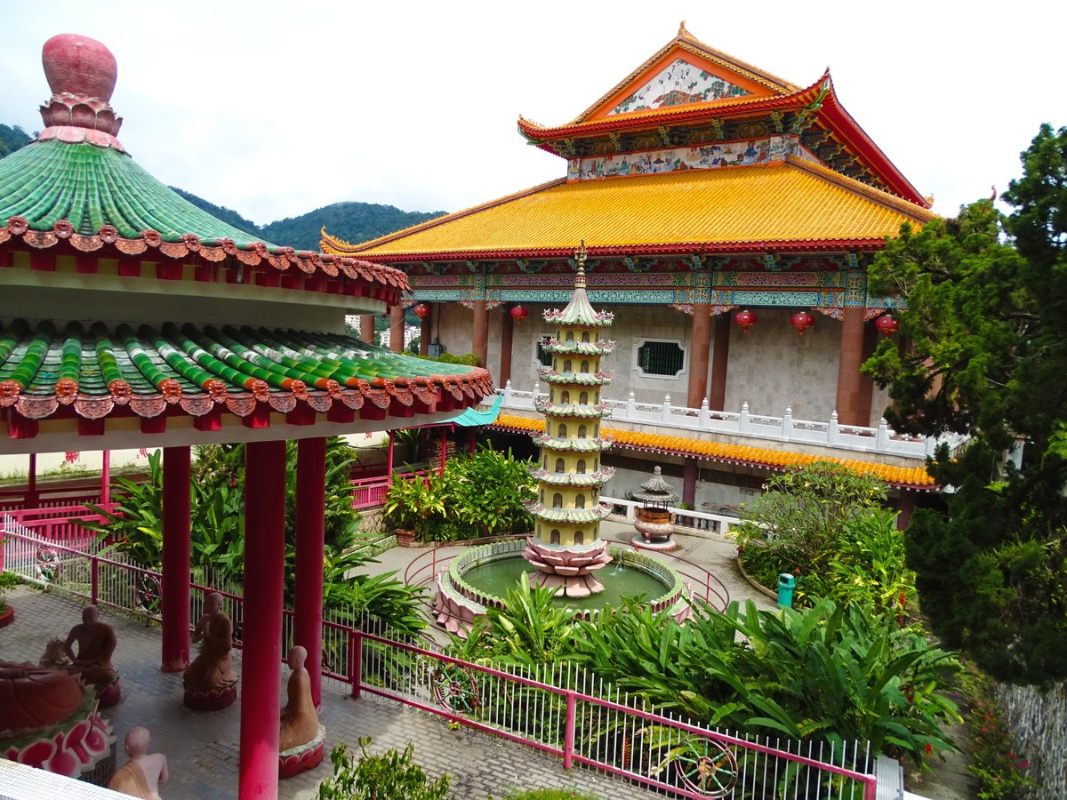 onnadelmar's tweet photo. Kek Lok Si Temple(1891), the largest Buddhist temple in Malaysia.
#travel #traveling #traveltuesday #letsgoeverywhere #tourism #adventure #travelpics #tourismchat #tl_chat #wanderlust #paradise #trip #nature #vacation #visiting #holiday #tourist #temple #malaysia https://t.co/Eyvy7NRLM6