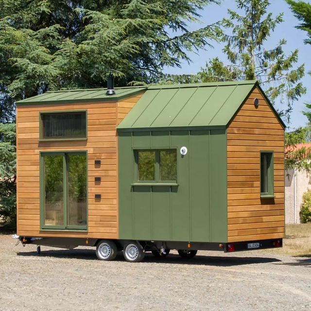 CubicMiniStoves's tweet photo. Happy Friday!🥳🔥
@tiny_homess
With whom would you stay here?🏠
#fallvibes #houseonwheels #fireplace🔥 #tinyhomemovement #tinyhomedesign #aframecabins #rving #buslifeadventures #vanlifemovement #tinyhousemovement #tinyhousenation #tinyhouseonwheels #tinyhousebuild #rvlife https://t.co/0vPQxDAo9k