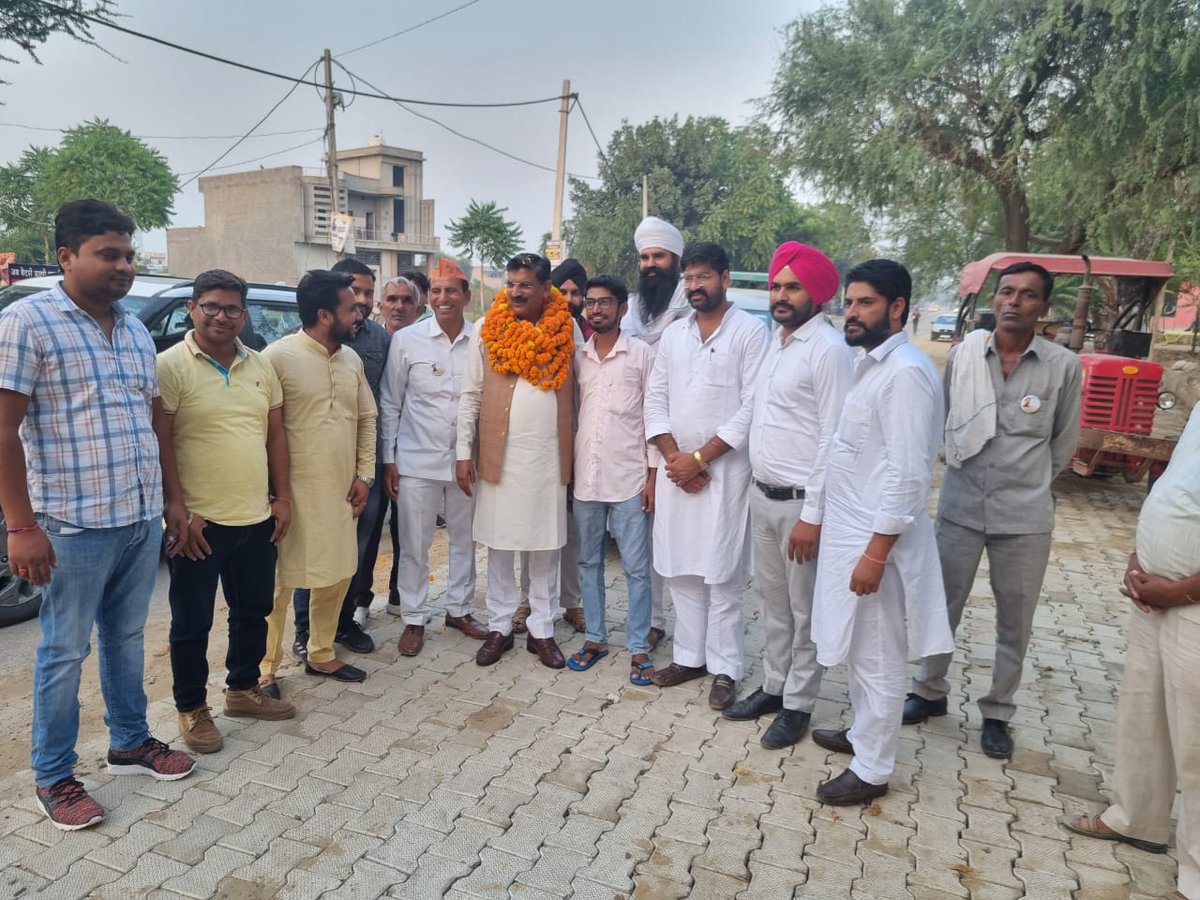 KRISHANKBEDI's tweet photo. #आदमपुर_उपचुनाव में @BJP4Haryana के उम्मीदवार @bbhavyabishnoi के पक्ष में समर्थन की अपील की और चुनाव प्रबंधन के विषयों पर चर्चा की।
#भव्य_आदमपुर https://t.co/WxLCMCiPNo