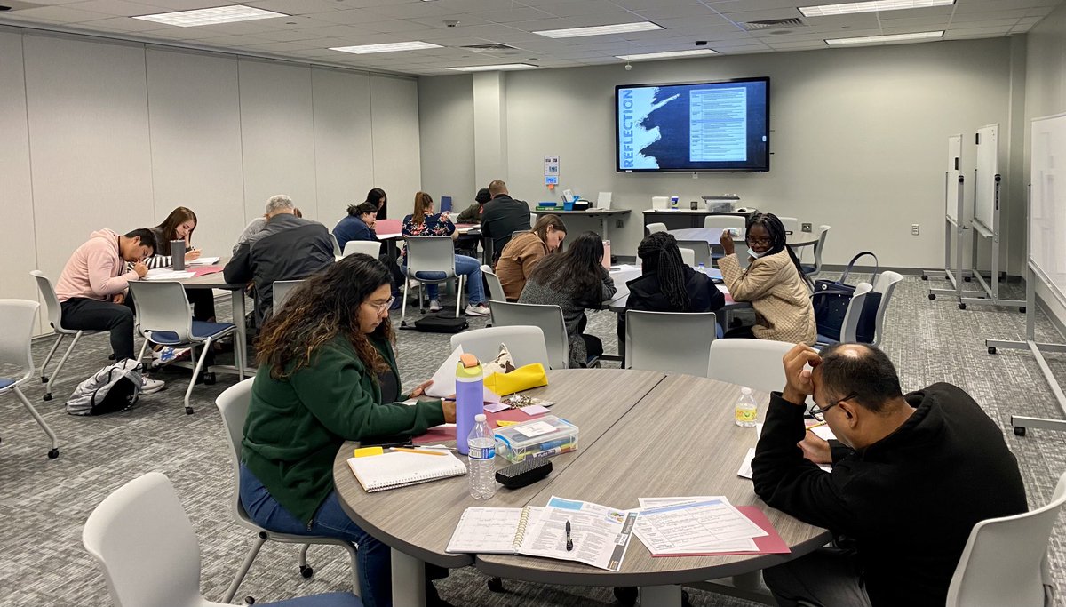 Reflection is so powerful! Double staff teachers take time to reflect on how quality guided reading can impact student growth. ⁦<a href="/HumbleISD_RtI/">Humble ISD RtI</a>⁩ ⁦<a href="/Humble_ElemELA/">Humble ISD Elementary ELA</a>⁩
